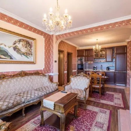 Apartment Luxury Baroque Interior In Perfect 1-bedroom Flat *
