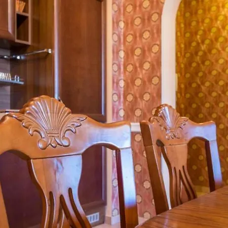 Luxury Baroque Interior In Perfect 1-bedroom Flat Apartment Sofia